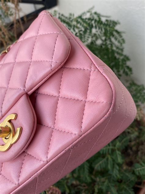 chanel pink mini 19s